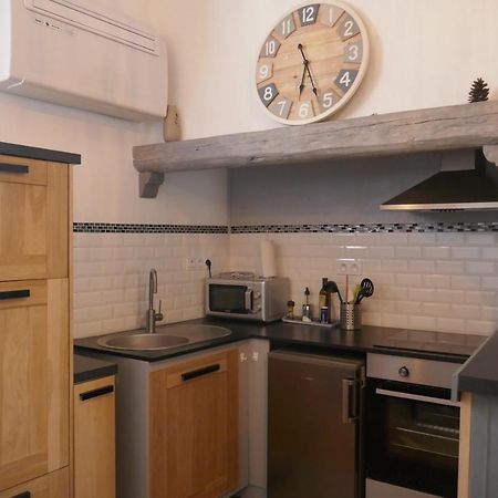 Appartement A 50 M De La Place Aux Herbes Uzes Luaran gambar