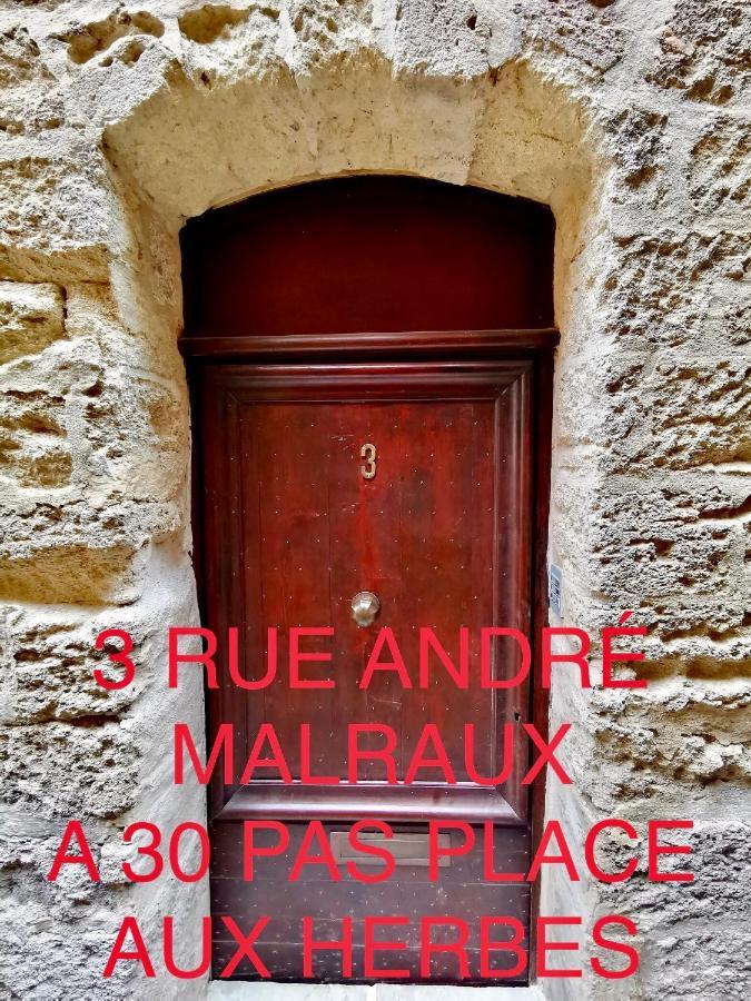 Appartement A 50 M De La Place Aux Herbes Uzes Luaran gambar