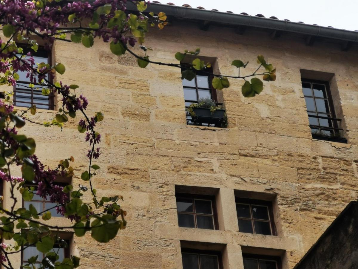 Appartement A 50 M De La Place Aux Herbes Uzes Luaran gambar