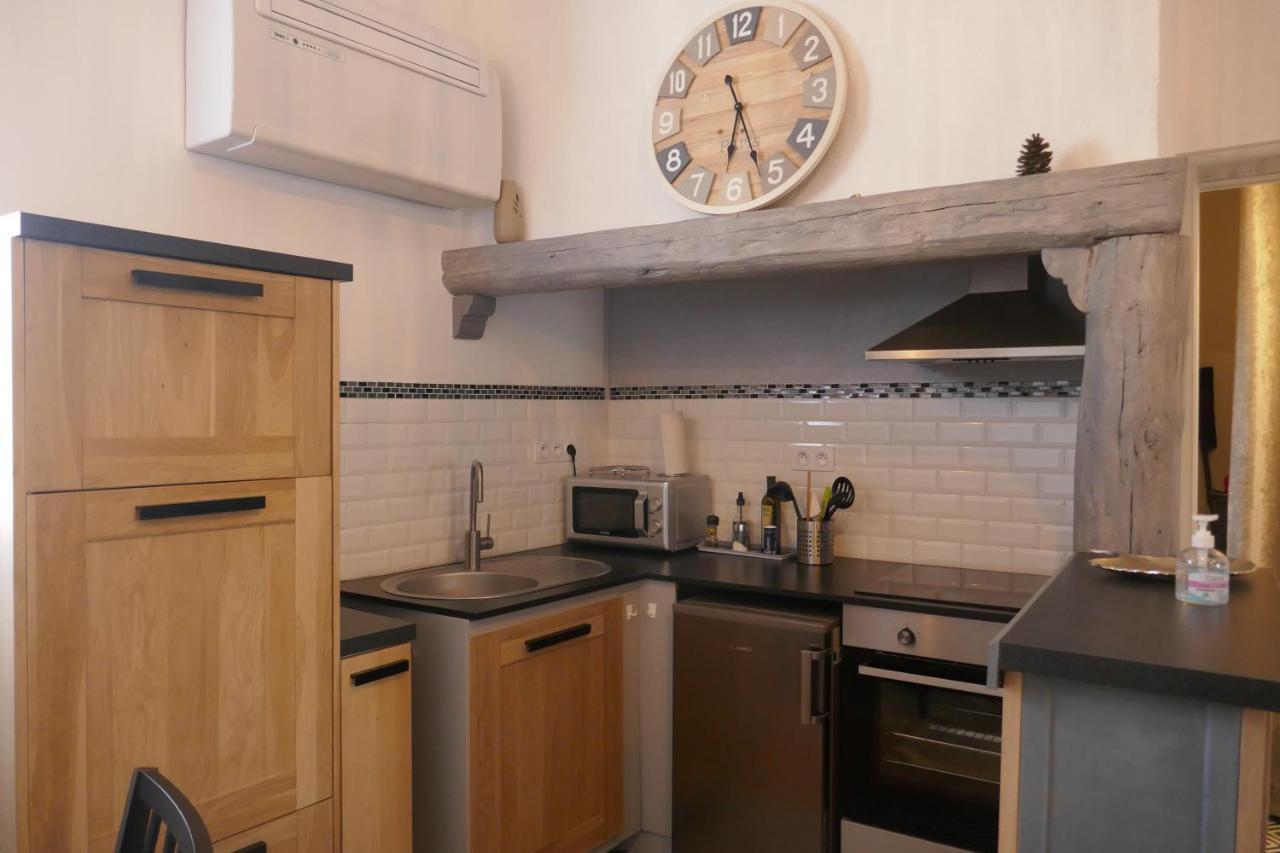 Appartement A 50 M De La Place Aux Herbes Uzes Luaran gambar