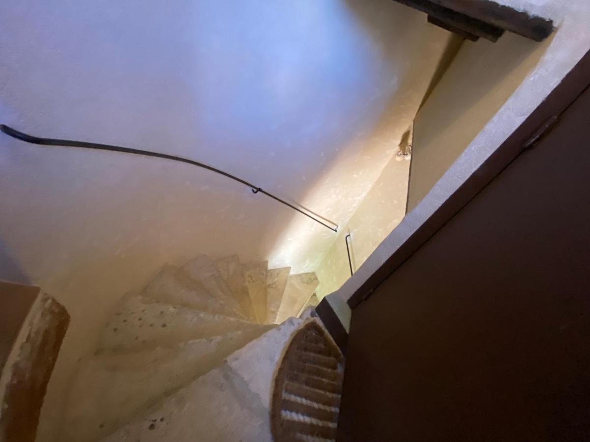 Appartement A 50 M De La Place Aux Herbes Uzes Luaran gambar